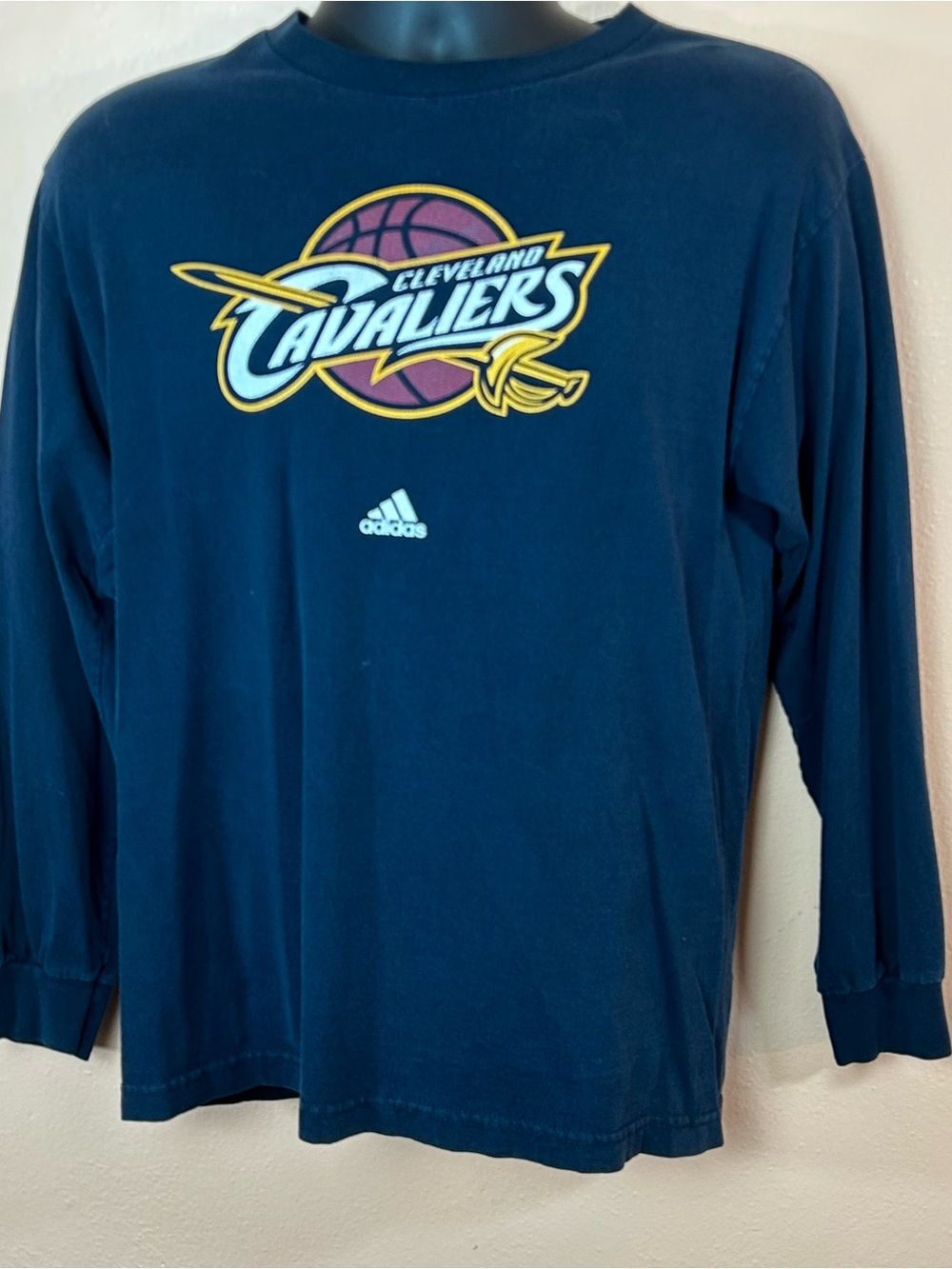 ADIDAS Cleveland Cavaliers Cavs Navy Blue Long Sleeve T-Shirt Adult M